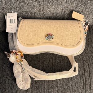 Coach Coachtopia Wavy Dinky Bag in Silver/Cloud White Pebble Leather NWT